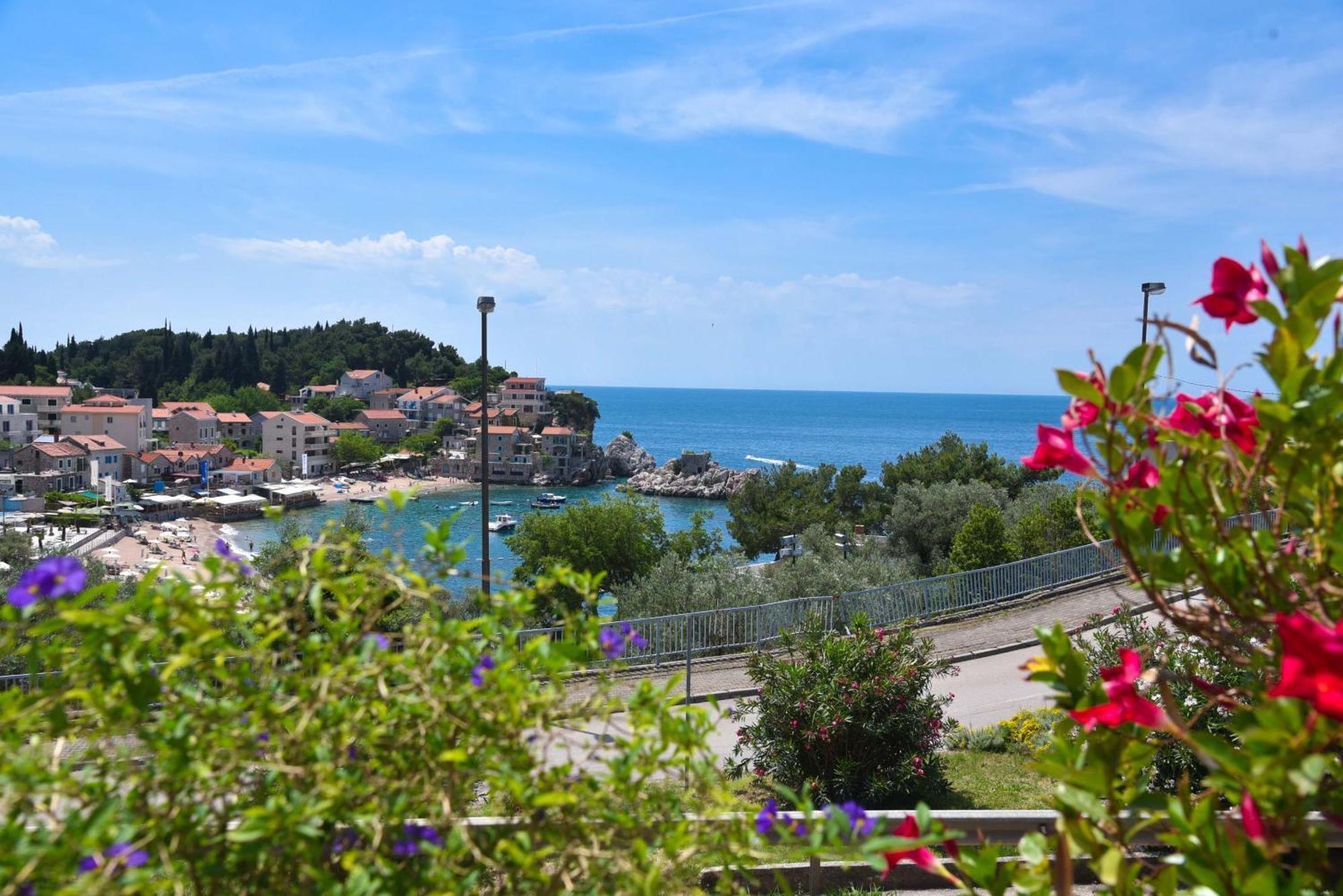 Apartments Raymond Sveti Stefan Zimmer foto