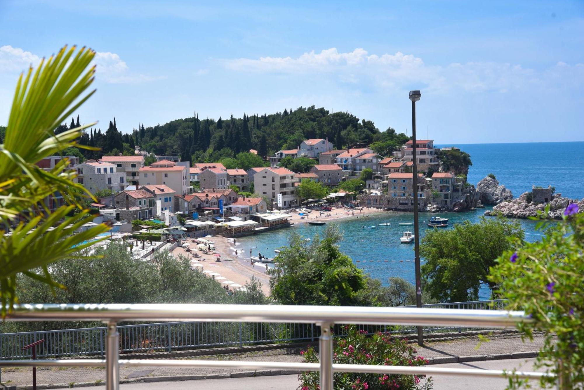 Apartments Raymond Sveti Stefan Zimmer foto